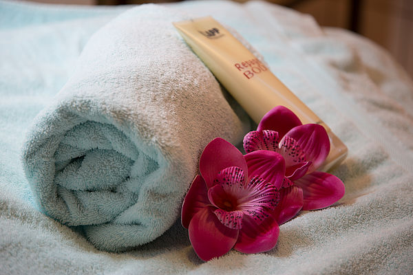 Bath towels with blossoms